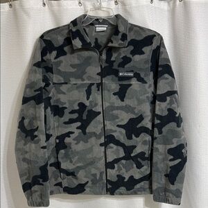 Columbia Men's Camo Fleece Jacket - Gray and Black. Size M